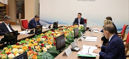 Государственный советник Ерлан Карин провел заседание Комиссии по полной реабилитации жертв политических репрессий фото галереи 1
